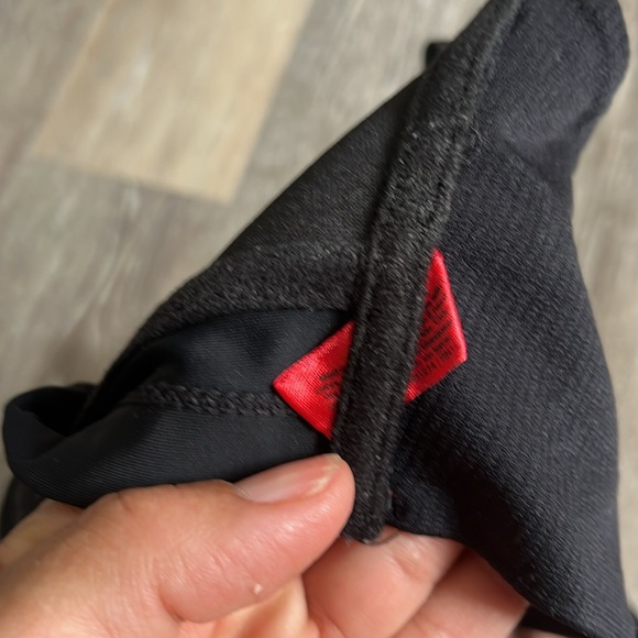 Bundle of two bras pink/ black - Picture 7 of 8